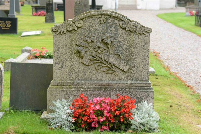Grave number: 5 2   180-181