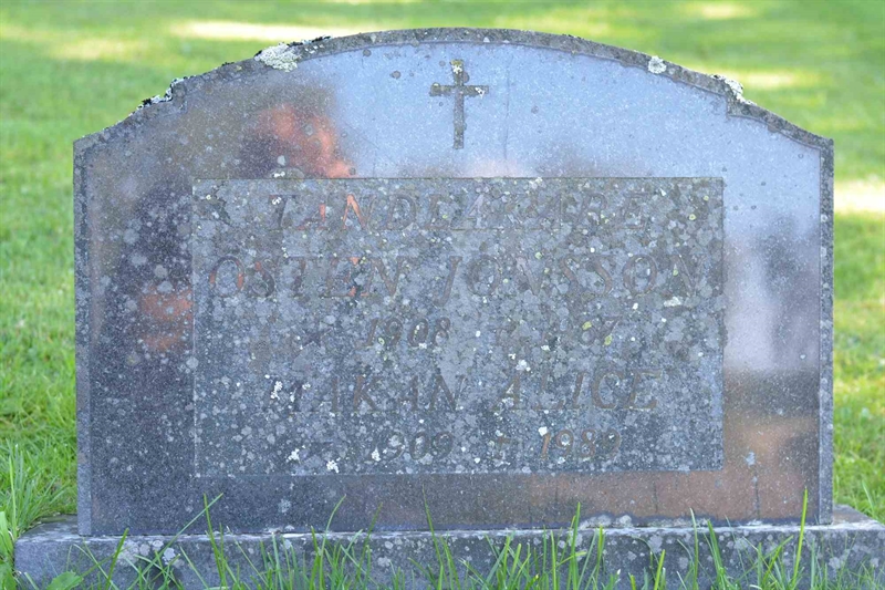 Grave number: 1 1   220-221