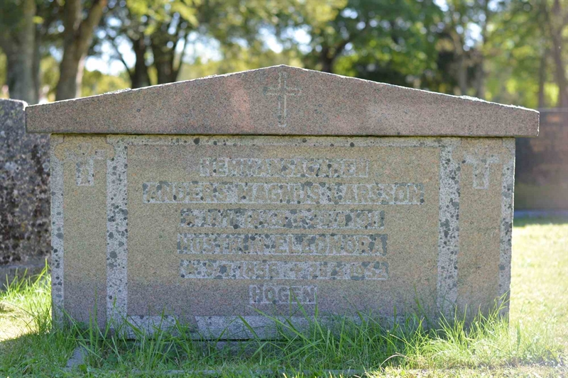 Grave number: 1 1    93F-G
