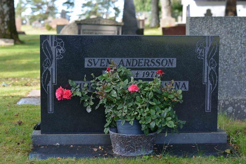 Grave number: 1 8    40-42