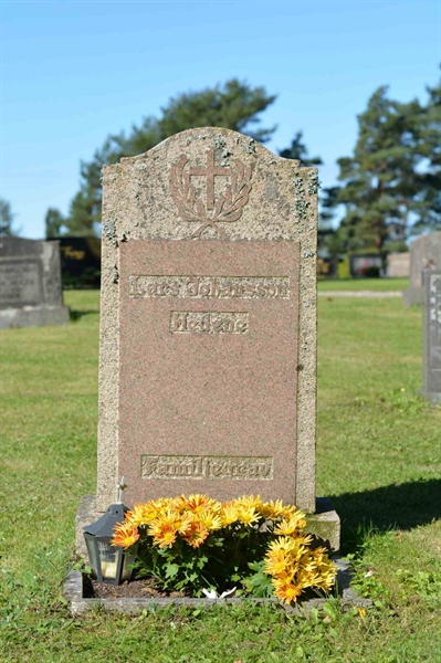 Grave number: 1 4    41