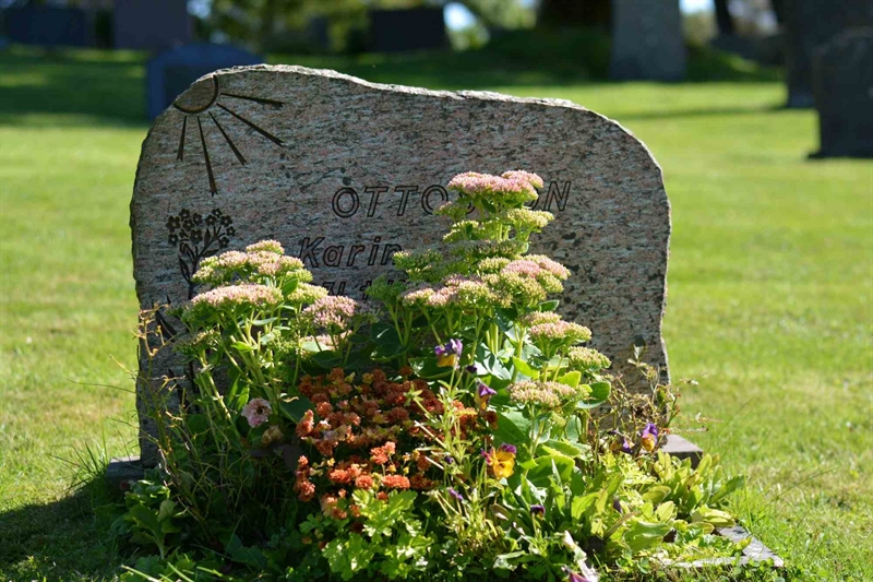Grave number: 1 1   262-263