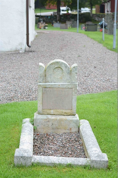 Grave number: 5 3    22