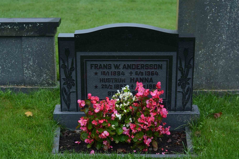 Grave number: 5 3   120-121