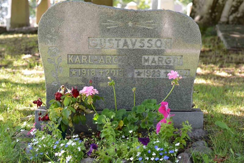 Grave number: 1 2    55-56