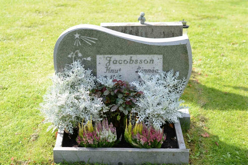 Grave number: 1 18   150-151