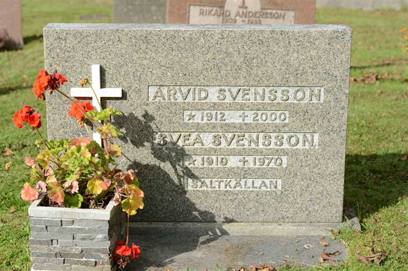 Grave number: 2 3   112-113