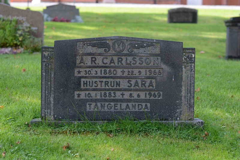 Grave number: 1 14    71-72