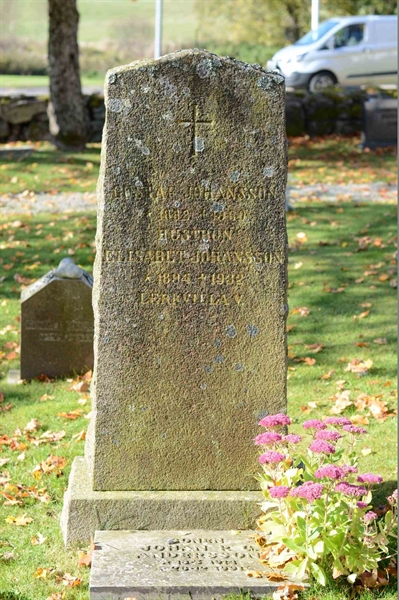Grave number: 3 8    55-56