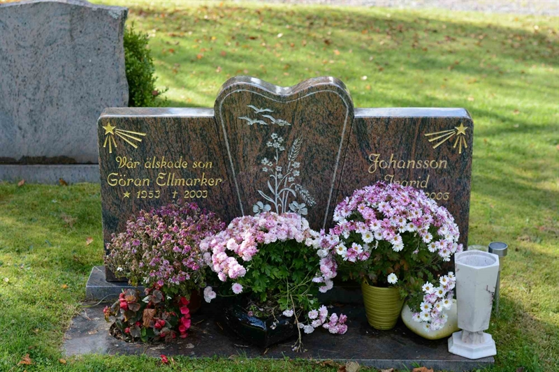 Grave number: 1 18    77-79