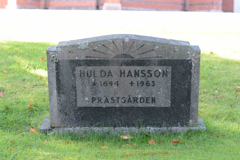Grave number: 1 14   113-115
