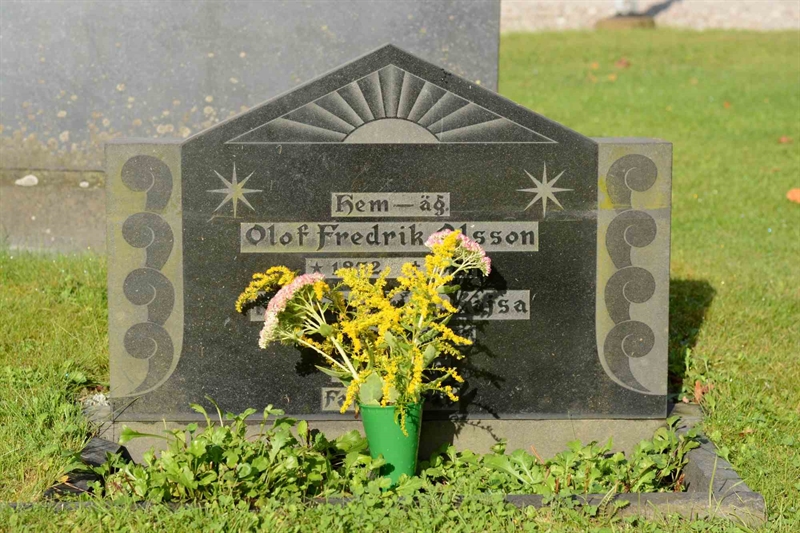 Grave number: 1 12    68-69