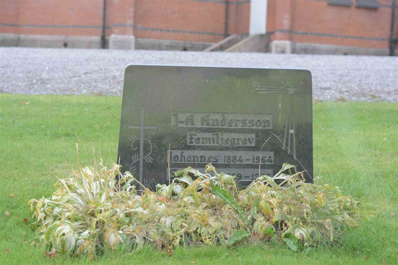 Grave number: 1 15   175-177