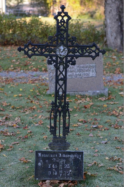 Grave number: 3 1    47