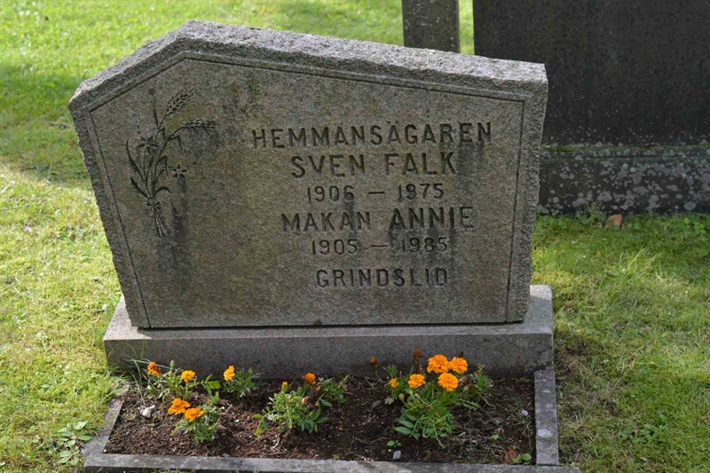 Grave number: 1 6    23-24