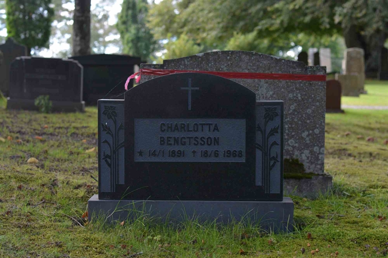 Grave number: 1 6    84-85
