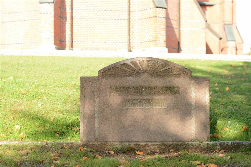 Grave number: 1 12    71
