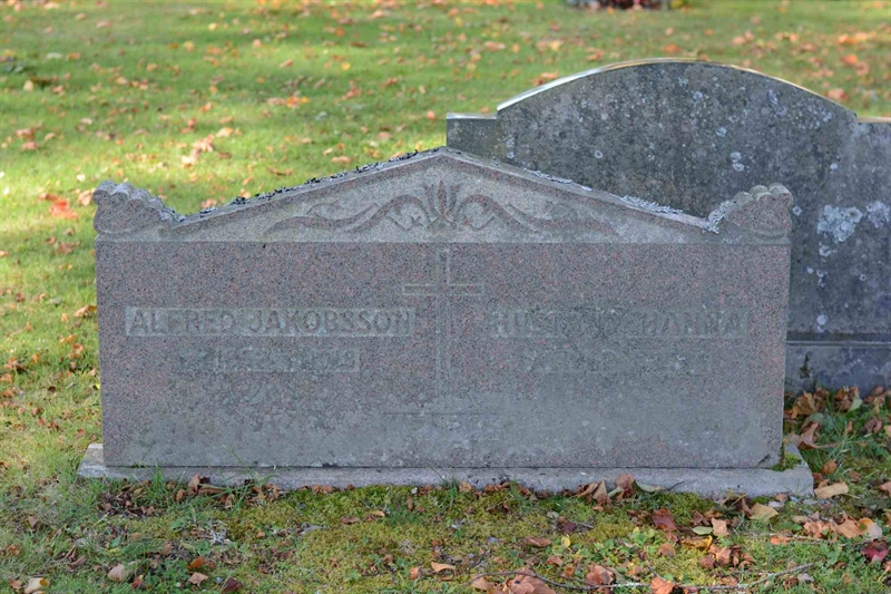 Grave number: 1 10    24