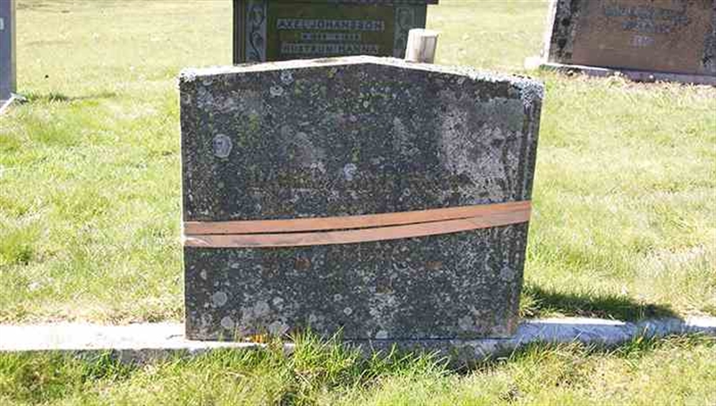 Grave number: 2 2   214-215