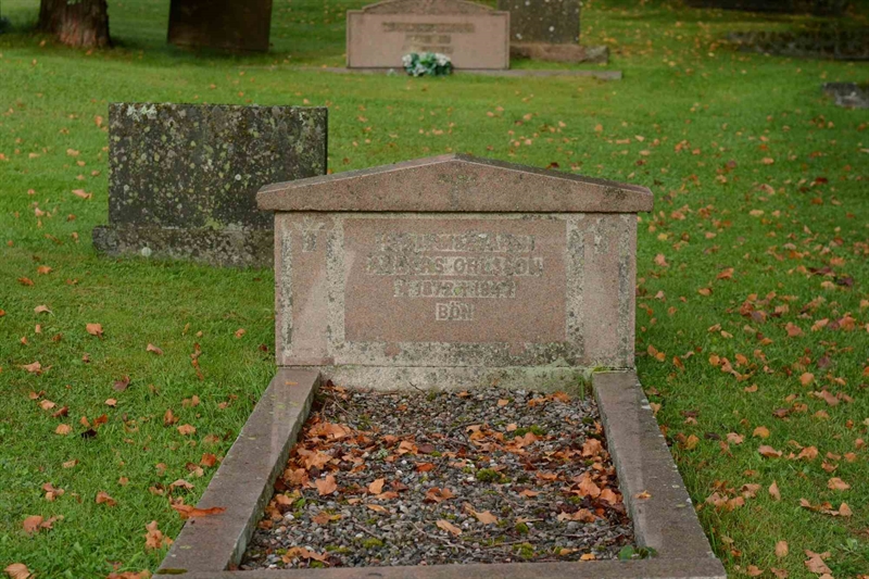 Grave number: 1 12    12