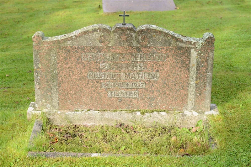 Grave number: 2 3    81-82