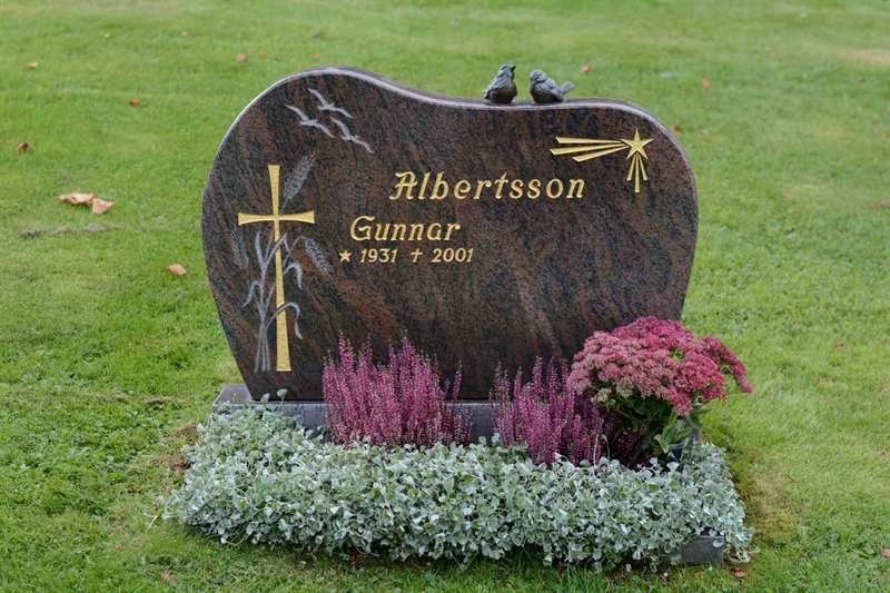 Grave number: 1 18   139-140