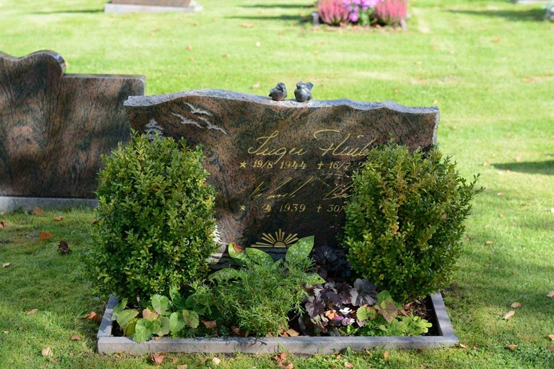 Grave number: 1 18    23-24