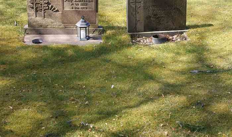 Grave number: 4 Kv.3    11-12