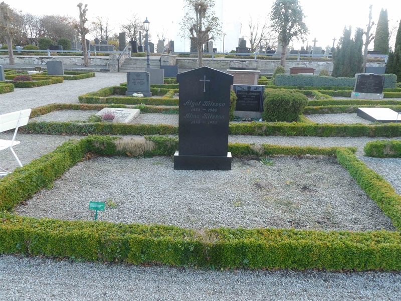 Grave number: ÖTN NMK2    57, 58, 59