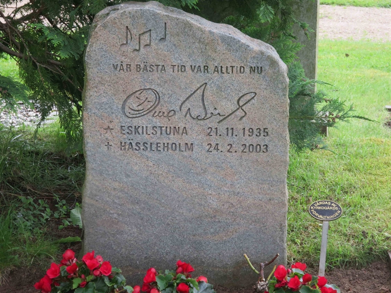 Grave number: HÖB 65    37