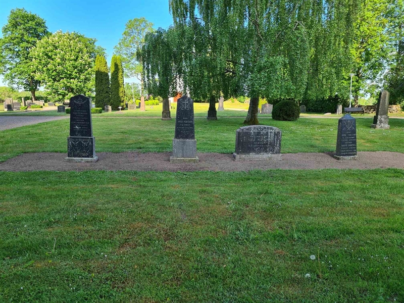 Grave number: Ä G C    30