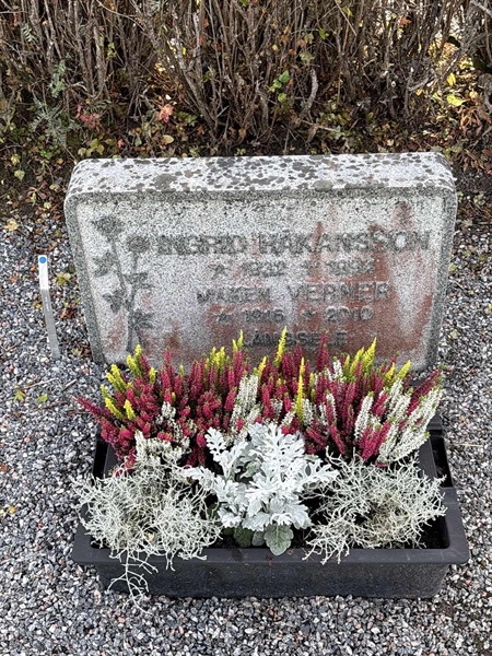 Grave number: 4 N ND   260