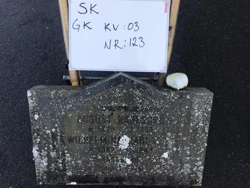 Grave number: S GK 03   123