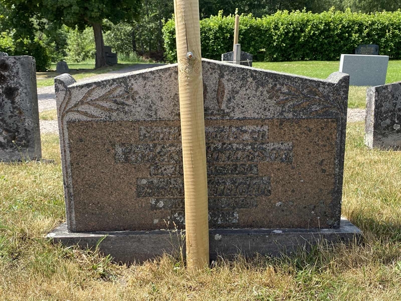 Grave number: 8 1 03    74-75