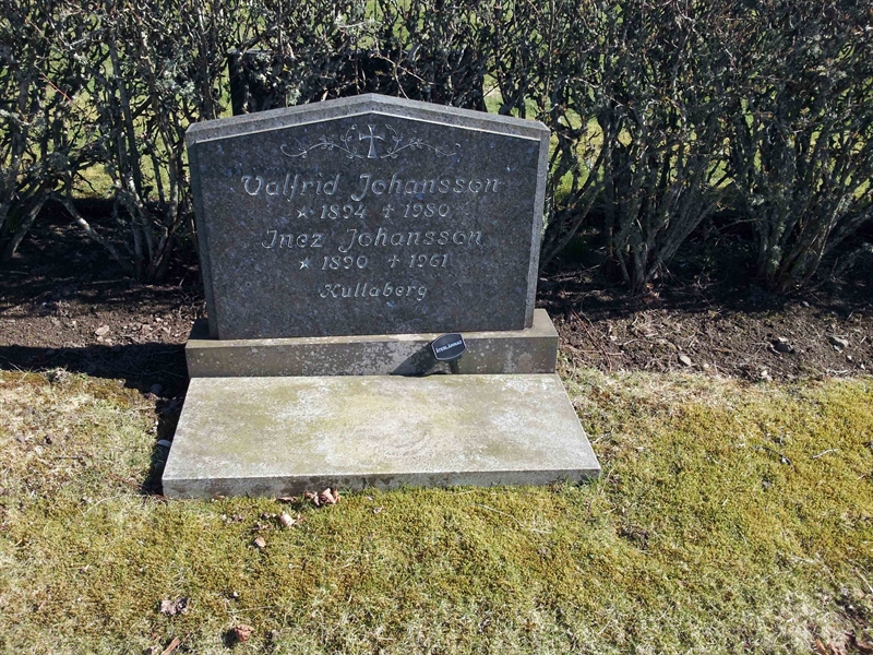 Grave number: Sk 13     5, 6