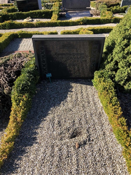 Grave number: FR B   109