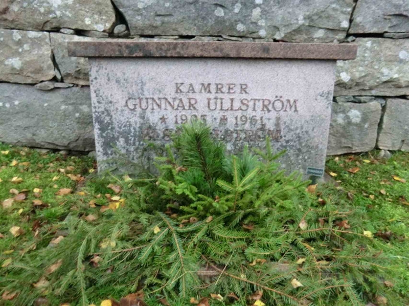 Grave number: 7 Ga 11    38