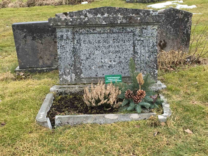Grave number: 9 Ga 02    52