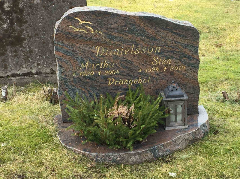 Grave number: 9 Ga 02    96