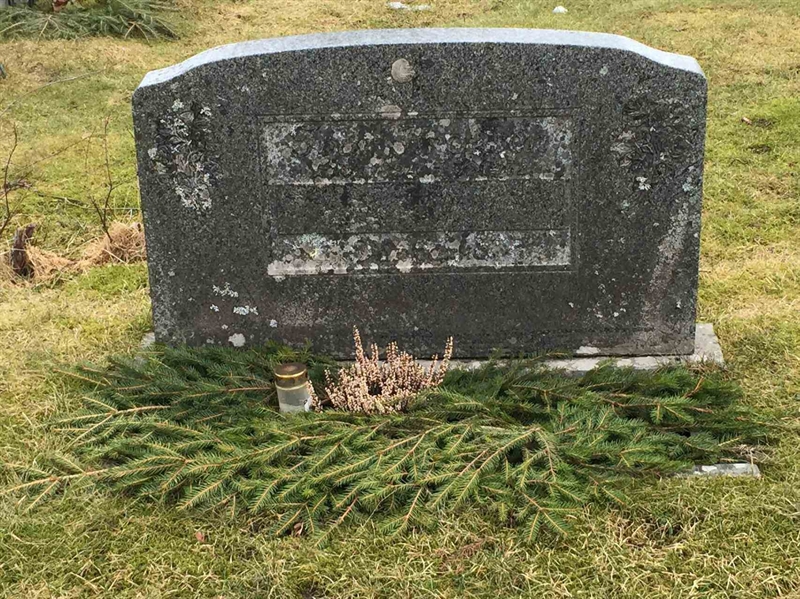 Grave number: 9 Ga 02    43