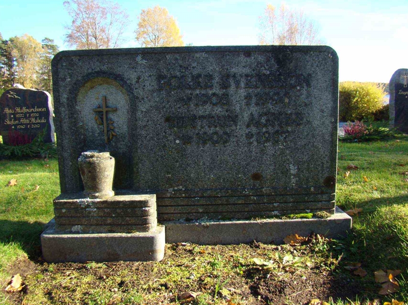 Grave number: 10 Vä 04    30-31