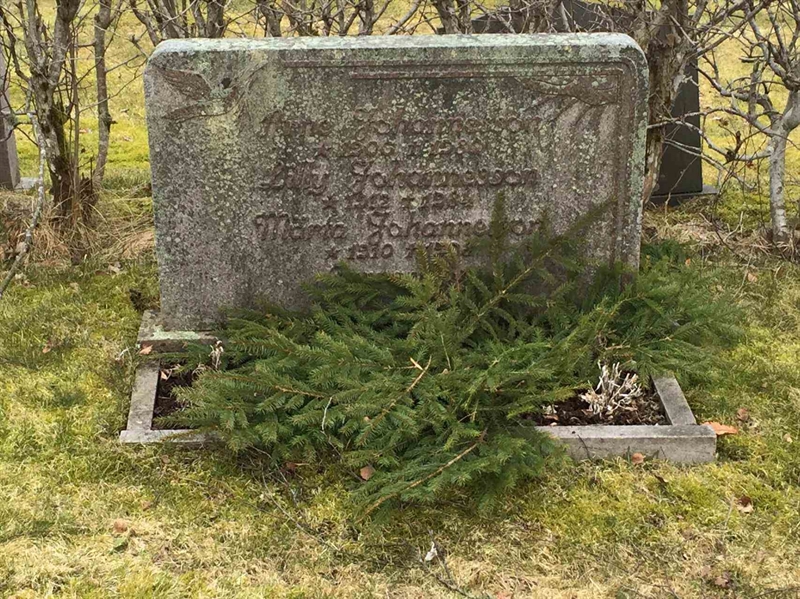 Grave number: 3 Ga 09    61-63