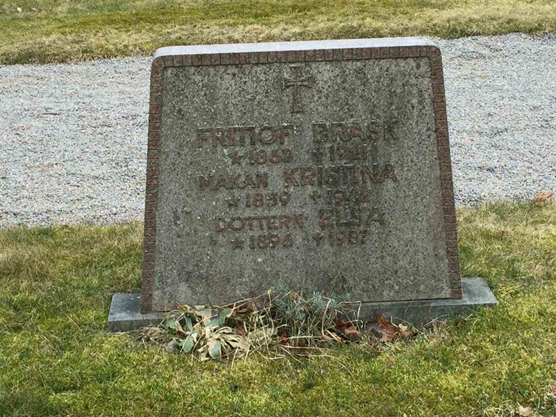 Grave number: 3 Ga 04    97-98