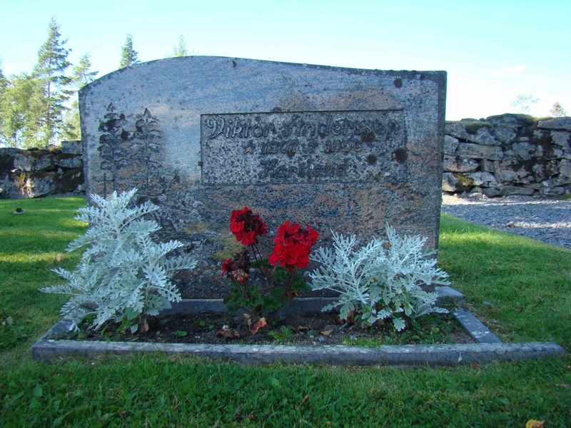 Grave number: 10 Vä 01    15