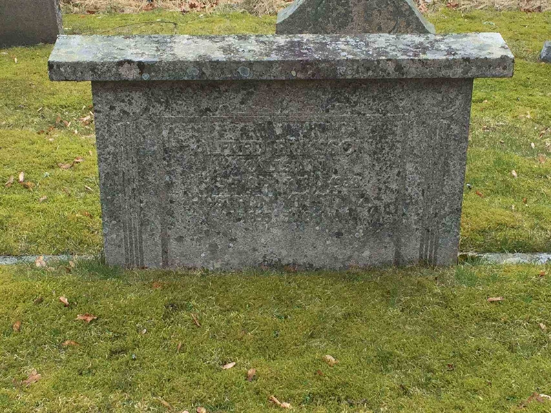 Grave number: 3 Ga 03    79-80