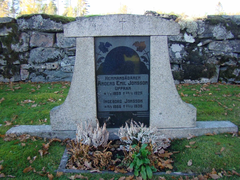 Grave number: 10 Vä 02     3-4
