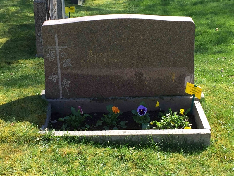 Grave number: 5 Ga 02   112-113