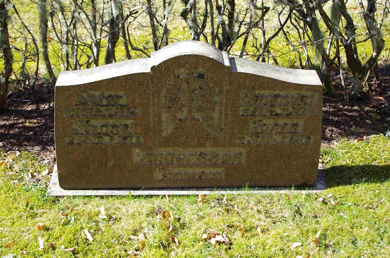 Grave number: 6 1   449-452