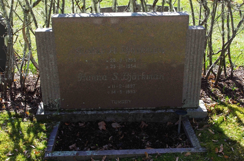 Grave number: 6 1   375-376
