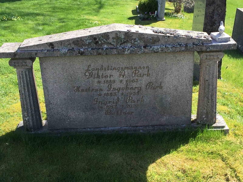 Grave number: 5 Ga 02   108-109